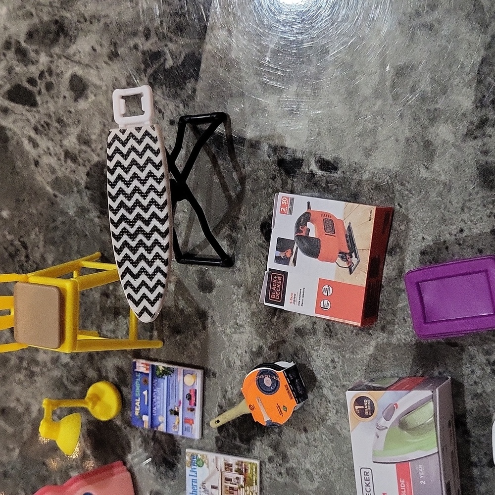 Zuru Mini Brands Home Set - Picture 4 of 6